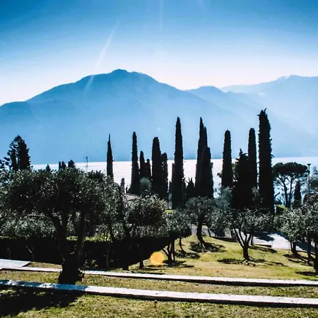 Oliva Tremezzo