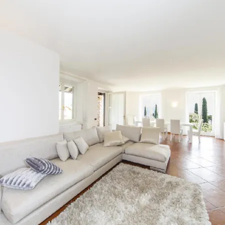 Oliva Villa Tremezzo